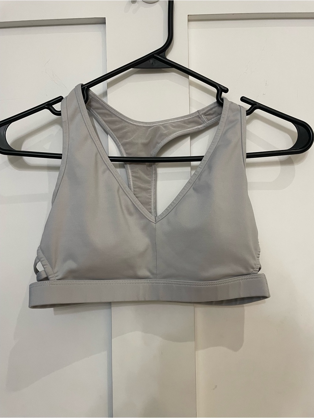 Victoria Secret Soirt Light Gray V-Neck Racerback Sports Bralette Size Small